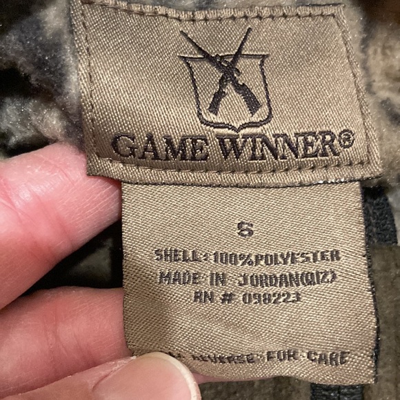 Game winner full zip jacket green with camo boys size small used - Picture 3 of 4